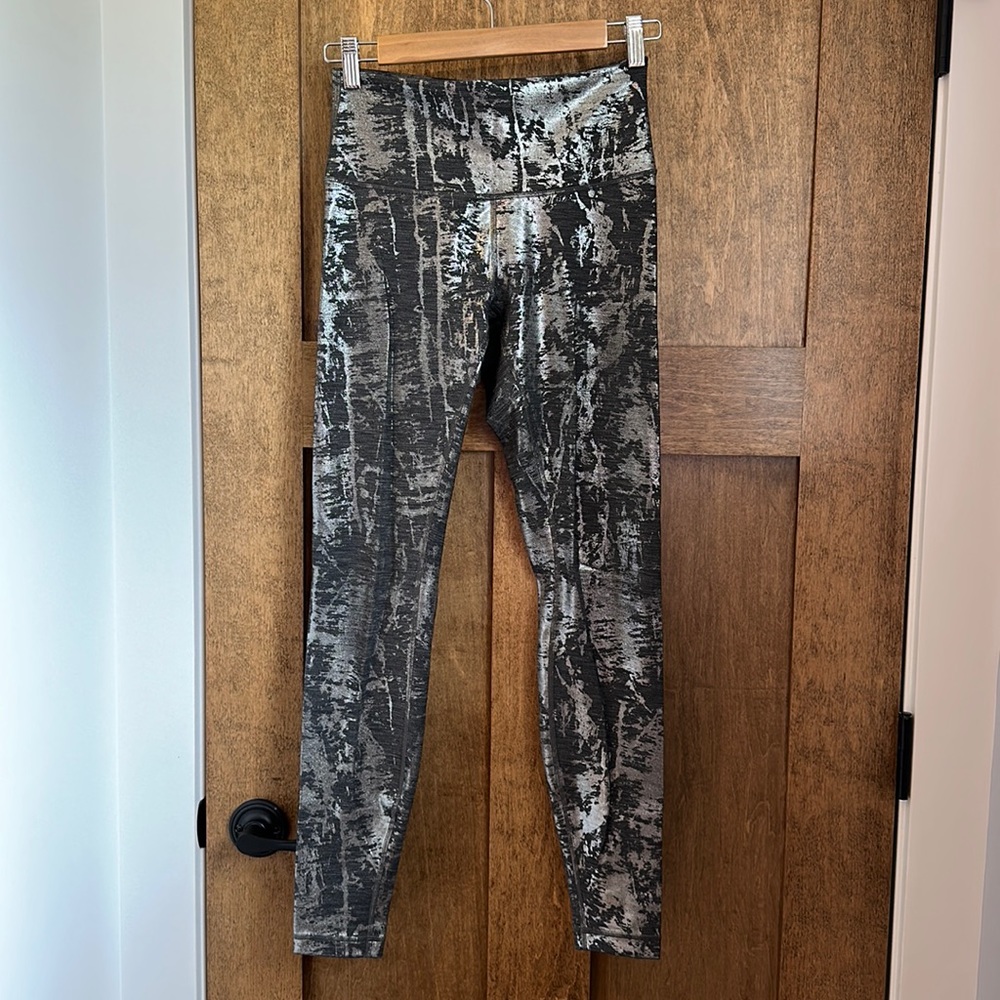 Lululemon Wunder under full length pants.